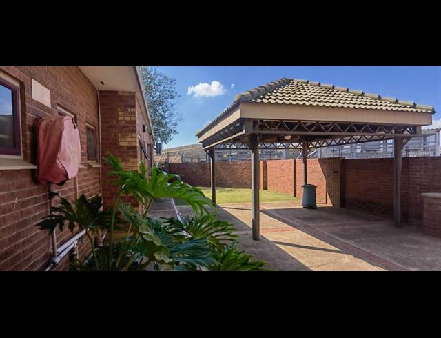 OFFICE PROPERTY TO RENT IN DIE HOEWES